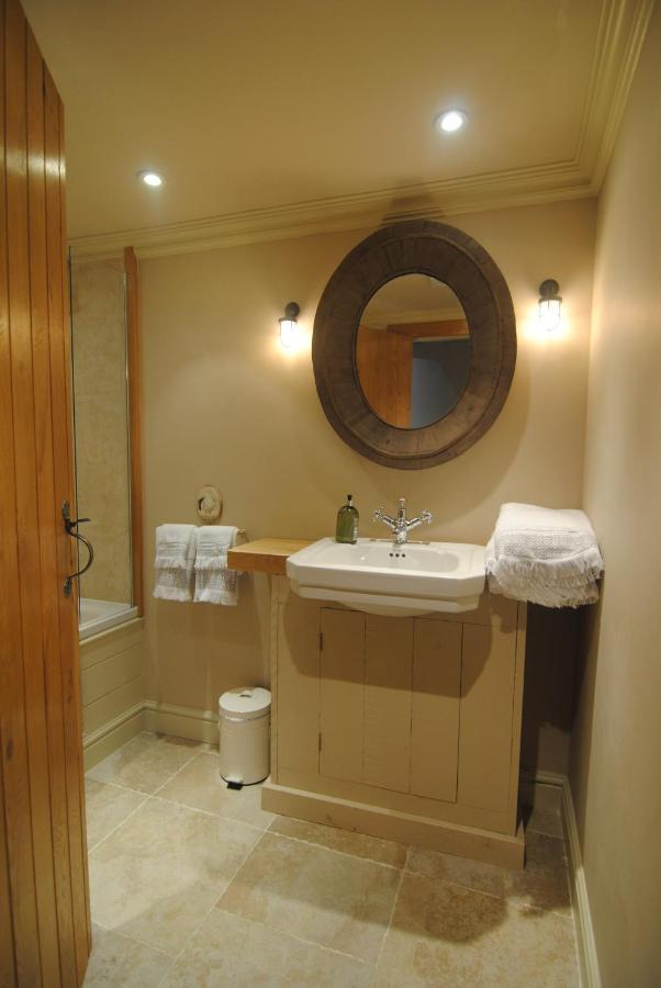 Courtyard Cottages Lymington, 2 Adults Only Екстериор снимка