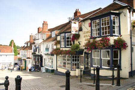 Courtyard Cottages Lymington, 2 Adults Only Екстериор снимка